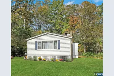 28 Risley Road, West Milford, NJ 07421 - Photo 4