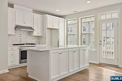 7 Leahy Drive, Wood Ridge, NJ 07075 - Photo 12