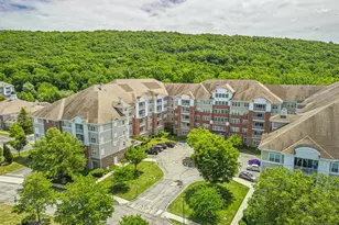 8421 Warrens Way 421, Wanaque, NJ 07465 - Photo 1