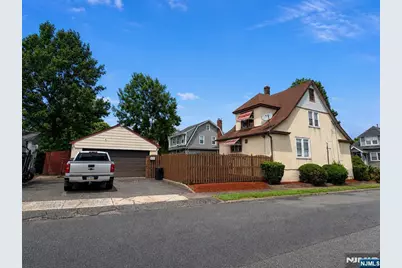 72 Rosedale Avenue, Elmwood Park, NJ 07407 - Photo 2