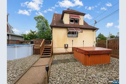 72 Rosedale Avenue, Elmwood Park, NJ 07407 - Photo 4