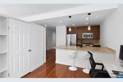 201 Marin Boulevard 813 #813, Jersey City, NJ 07302 - Photo 10