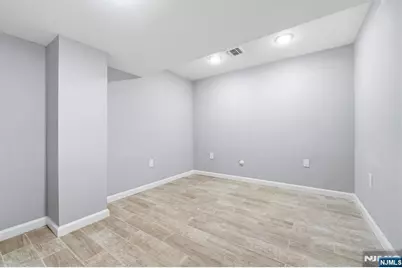 244 Clinton Avenue, Jersey City, NJ 07304 - Photo 38