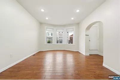 244 Clinton Avenue, Jersey City, NJ 07304 - Photo 18