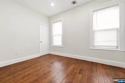 244 Clinton Avenue, Jersey City, NJ 07304 - Photo 20