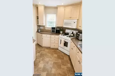 525 Eagle Rock Avenue, West Orange Township, NJ 07052 - Photo 4