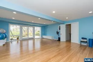 192 Stonehurst Dr, Tenafly, NJ 07670 - Photo 16
