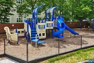 302 Chase Ct 302, Edgewater, NJ 07020 - Photo 32