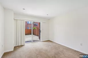 302 Chase Ct 302, Edgewater, NJ 07020 - Photo 16