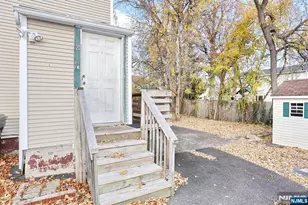 325 New Bridge Rd, Bergenfield, NJ 07621 - Photo 18