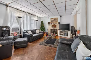 85 10th St, Newark, NJ 07107 - Photo 18