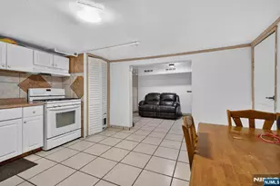 85 10th St, Newark, NJ 07107 - Photo 22