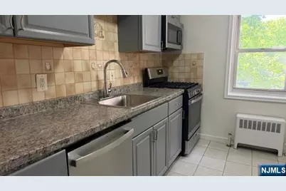2350 Linwood Avenue 4E #4E, Fort Lee, NJ 07024 - Photo 10