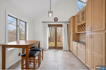 37 Berkshire Road, Woodcliff Lake, NJ 07677 - Photo 10