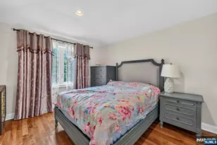 809 Edgewood Ln, Fort Lee, NJ 07024 - Photo 20