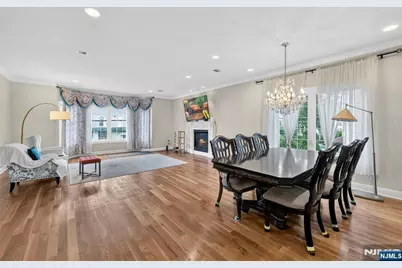 809 Edgewood Lane, Fort Lee, NJ 07024 - Photo 6