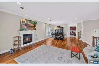 809 Edgewood Lane, Fort Lee, NJ 07024 - Photo 4