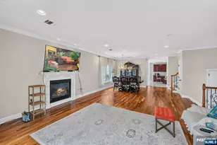 809 Edgewood Ln, Fort Lee, NJ 07024 - Photo 4