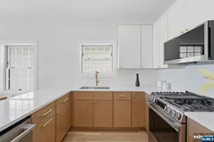 98 Western Ave, Jersey City, NJ 07307 - Photo 30