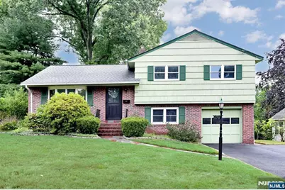 678 Oakley Place, Oradell, NJ 07649 - Photo 1