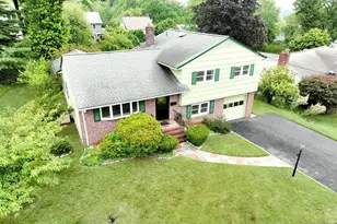 678 Oakley Pl, Oradell, NJ 07649 - Photo 2