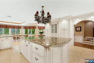 512 Warwick Ave, Teaneck Township, NJ 07666 - Photo 10