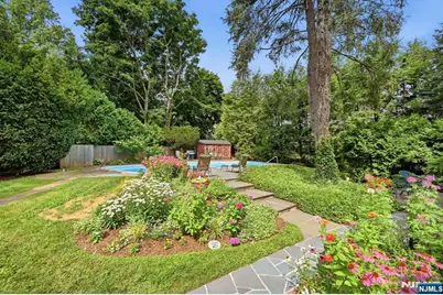 419 Sicomac Avenue, Wyckoff Township, NJ 07481 - Photo 4