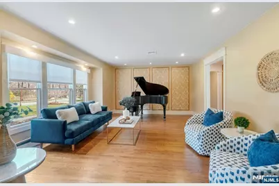 7 Deerhill Drive, Ho Ho Kus, NJ 07423 - Photo 4