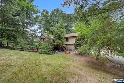 12 Seminole Avenue, Oakland, NJ 07436 - Photo 40