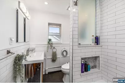 379 Kingsland Avenue, Lyndhurst Township, NJ 07071 - Photo 16