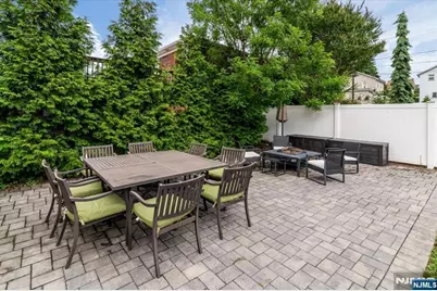 379 Kingsland Avenue, Lyndhurst Township, NJ 07071 - Photo 24