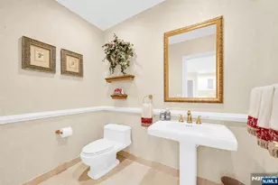 817 Peach Tree Ln, Franklin Lakes, NJ 07417 - Photo 10