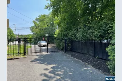 889 Circle Avenue, Franklin Lakes, NJ 07417 - Photo 22