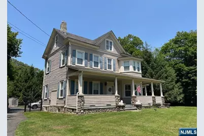 889 Circle Avenue, Franklin Lakes, NJ 07417 - Photo 1