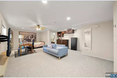 693 Probst Avenue A #A, Fairview, NJ 07022 - Photo 18