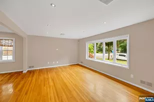 45 Jay Dr, Paramus, NJ 07652 - Photo 6