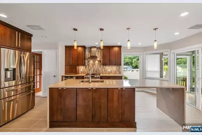 45 Jay Drive, Paramus, NJ 07652 - Photo 14