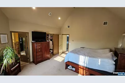 616 Hackensack Street, Carlstadt, NJ 07072 - Photo 24