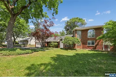 191 Haase Avenue, Paramus, NJ 07652 - Photo 14