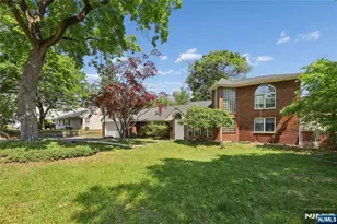 191 Haase Ave, Paramus, NJ 07652 - Photo 14