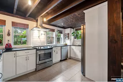 321 Glen Avenue, Ridgewood, NJ 07450 - Photo 12