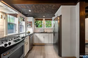 321 Glen Ave, Ridgewood, NJ 07450 - Photo 14