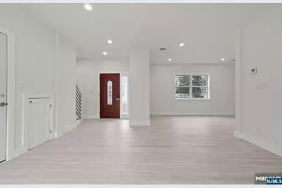 411 A Clinton Avenue, Northvale, NJ 07647 - Photo 2