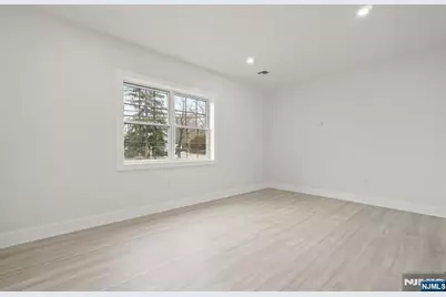 411 A Clinton Avenue, Northvale, NJ 07647 - Photo 20