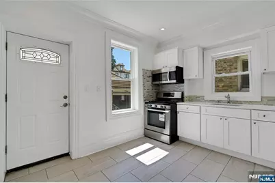 8128 Kennedy Boulevard, North Bergen, NJ 07047 - Photo 16