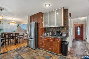 31-07 Garfield Pl, Fair Lawn, NJ 07410 - Photo 6