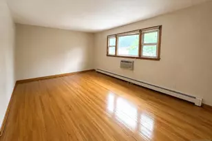 40 Stuyvesant Ave 4, Lyndhurst Township, NJ 07071 - Photo 6