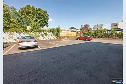 40 Stuyvesant Avenue 4 #4, Lyndhurst Township, NJ 07071 - Photo 12
