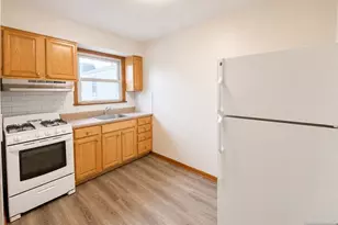 40 Stuyvesant Ave 4, Lyndhurst Township, NJ 07071 - Photo 10