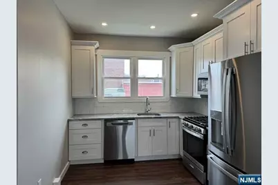 121 Humboldt Street, East Rutherford, NJ 07073 - Photo 4